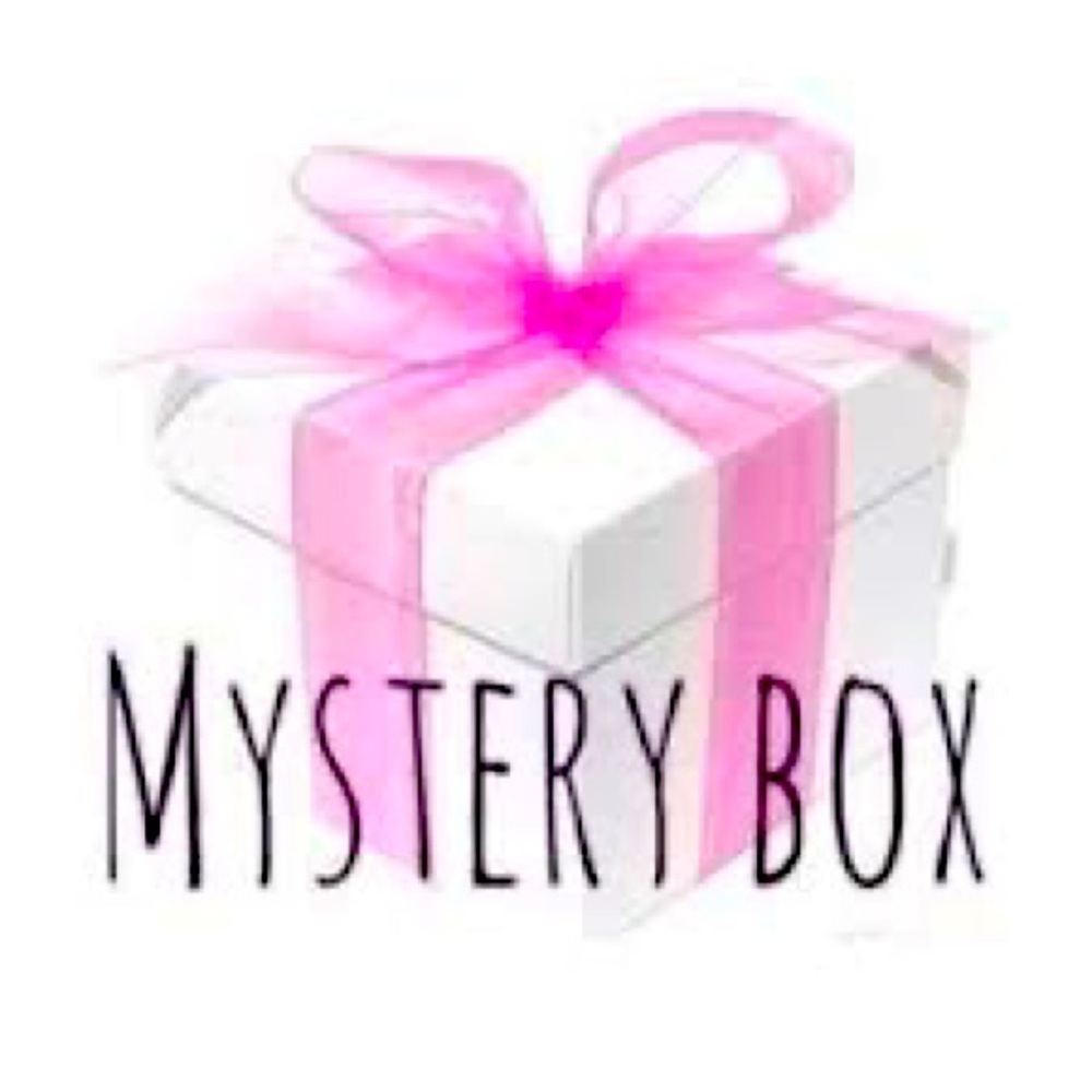 Mystery Boxes! Curated outfits that can mix and match into your wardrobe…